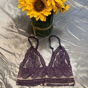 🌹 VINTAGE Victoria’s Secret •  Very Sexy Purple Lace with zip side bralette